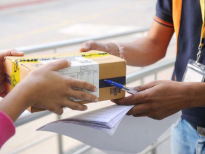 E-tailer companies see order spikes with fewer delivery execs