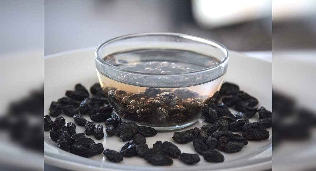 Health Benefits Of Drinking Raisin Water