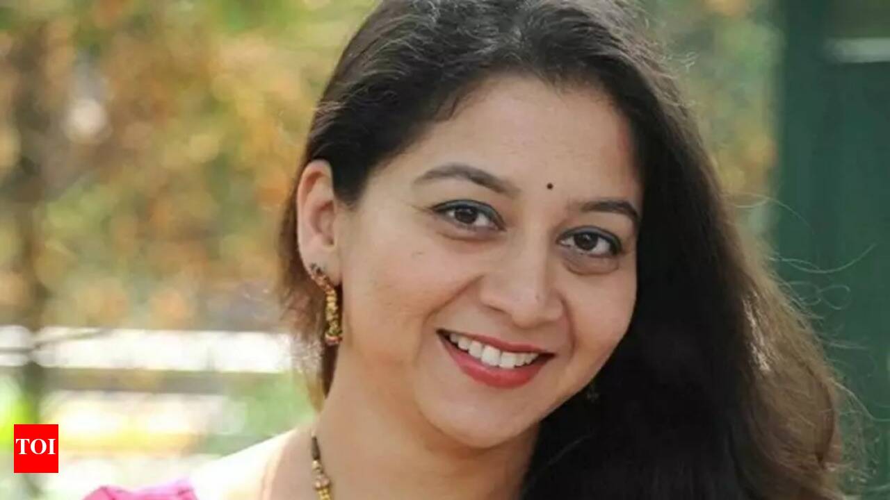 Exclusive! Feed street animals and stay at home till Coronavirus fades  away: Actress Sudharani | Kannada Movie News - Times of India