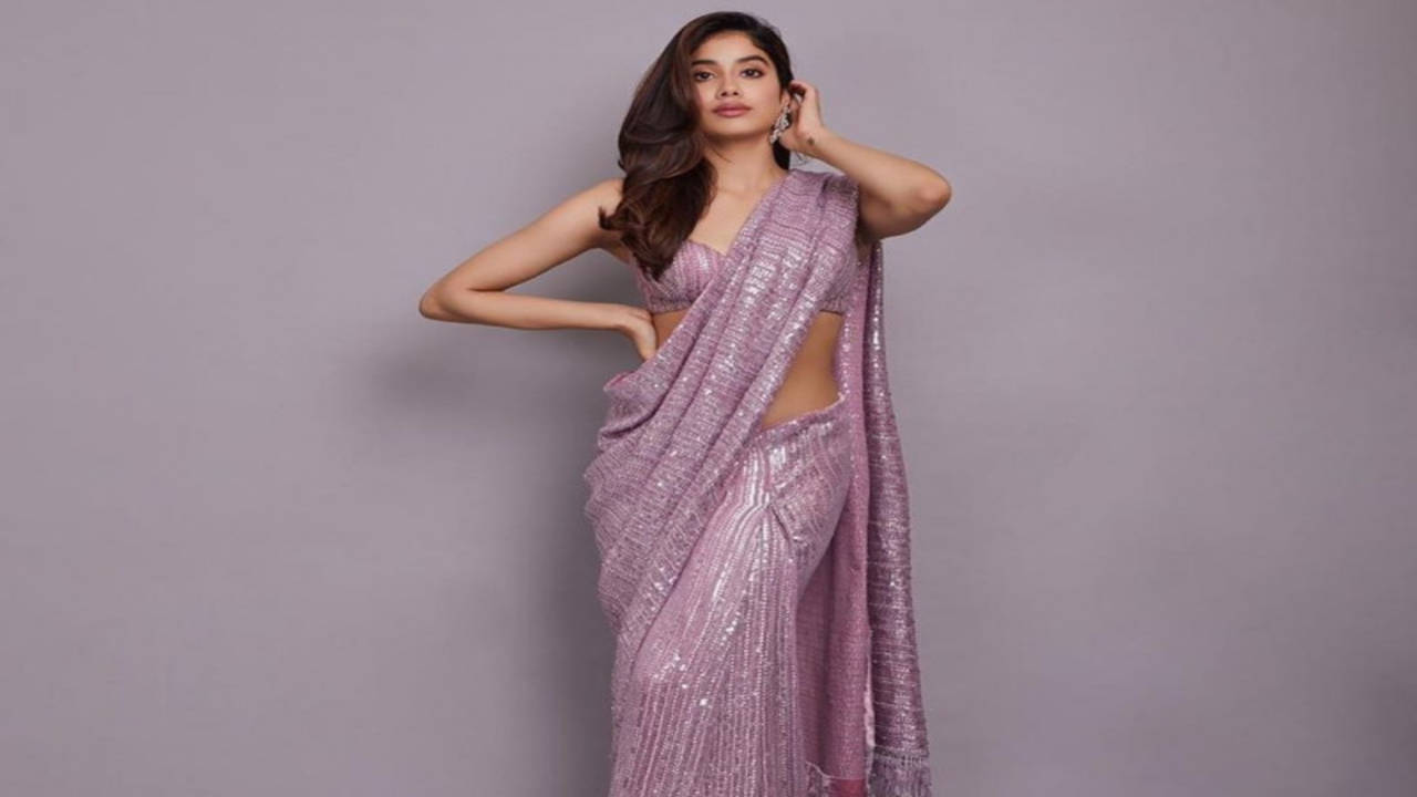 How to Select the Right Saree Blouse for your Body Type