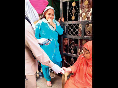 Punjab: Postman to ring with cash at doorstep