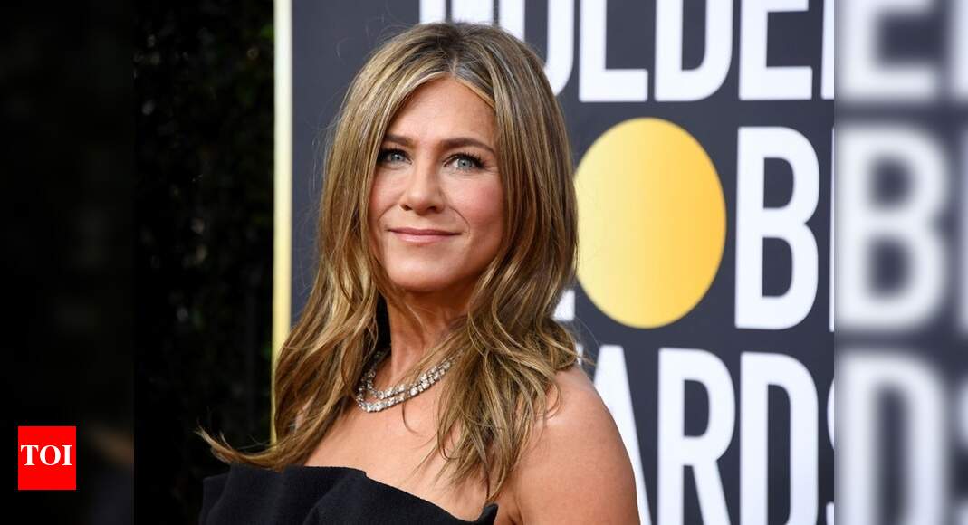 Jennifer Aniston gifts COVIDaffected nurse 10K food delivery card(02)
