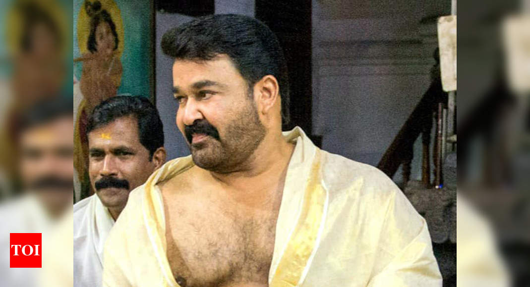 Mohanlal Urges All To Dispel Darknesss By Lighting Lamps In Front Of