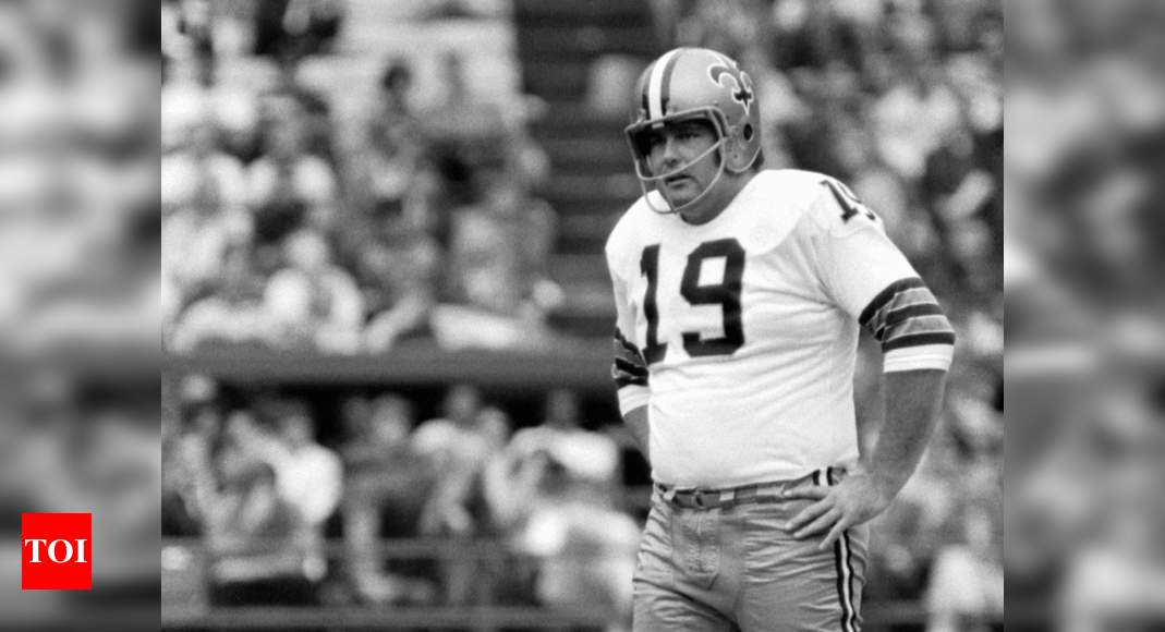 Tom Dempsey, former NFL record-setting kicker, dies at 73 after battle with  coronavirus