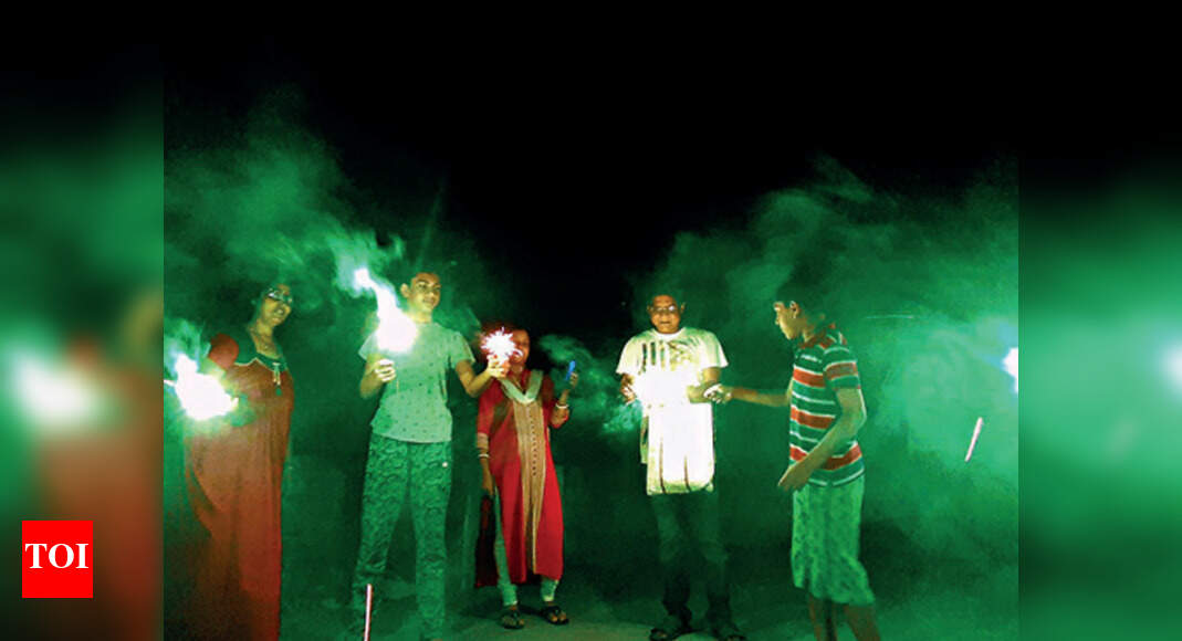 Crackers burst as Kolkata gets into Diwali mode at 9pm Kolkata News