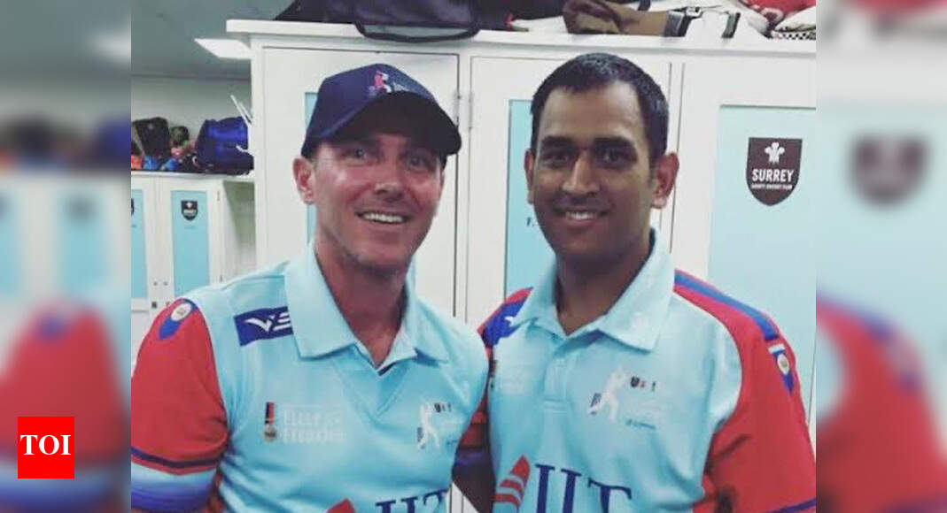 Damien Martyn Shares Old Pic With Champion Ms Dhoni