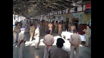 Prayagraj: RPF personnel taking care of men and machine