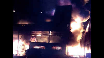 Gujarat: Agrochemical unit gutted in fire in Dahej