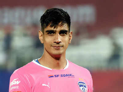 Gurpreet Singh Sandhu keeping tab on parents working in frontline from  Sydney | Football News - Times of India