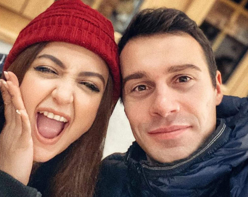 
Amidst the #coronapandemic, Monali Thakur's in the Swiss Alps with boyfriend Maik Richter
