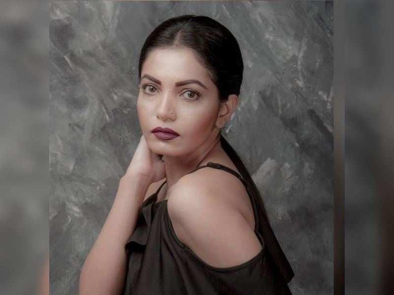Actress Sayantani Sengupta shares self-grooming tips to try at home during  lockdown - Times of India