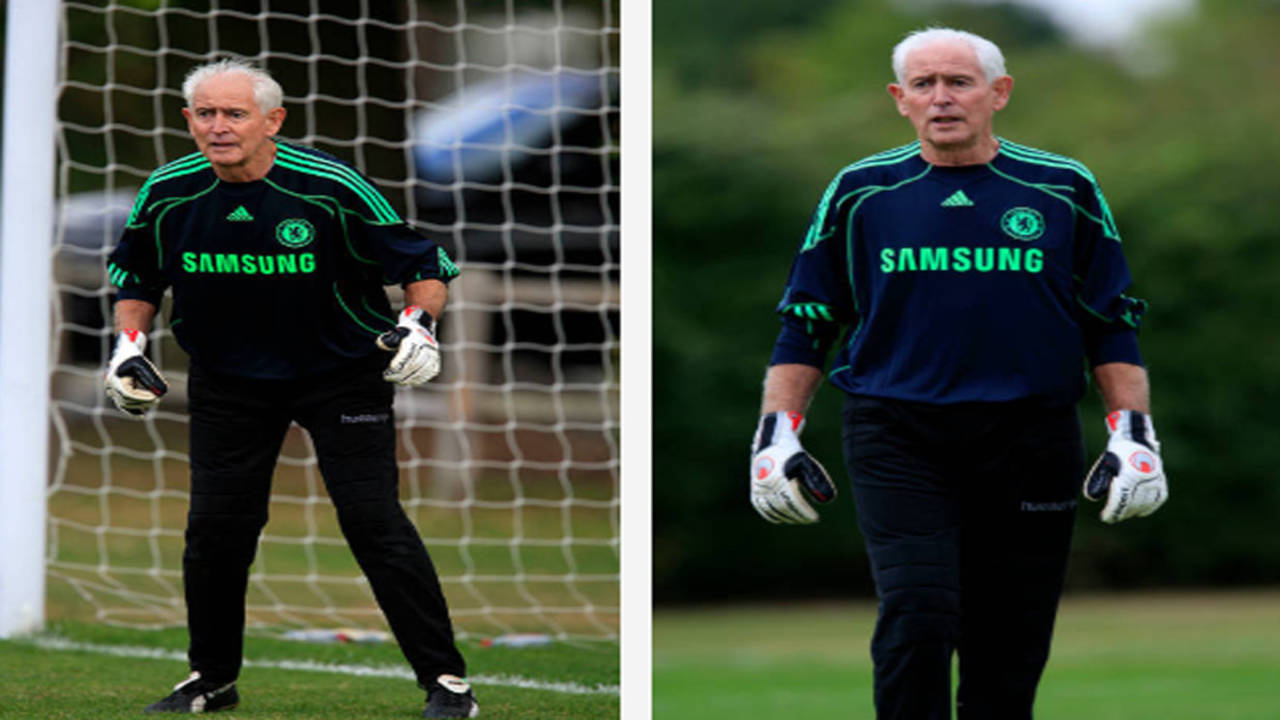 peter bonetti goalkeeper gloves