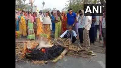 Bihar lockdown: Farmers stage protest against police in Nalanda