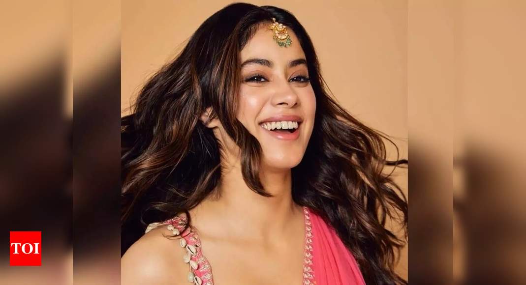 Janhvi Kapoor's Birthday Post For 'Dostana 2' Director Collin D'Cunha ...