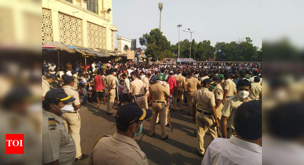 Bandra Station News: Hundreds of migrant workers gather near Mumbai ...