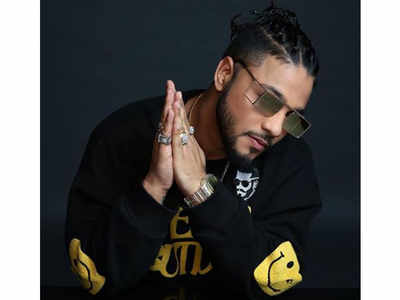 Rapper Raftaar to make acting debut with web-series 'Bajao' this month -  The Economic Times