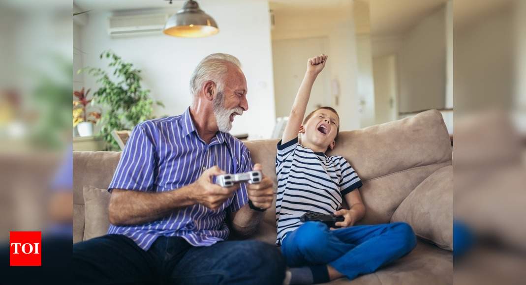 Download Here Are Creative Ways Grandkids Can Keep In Touch With Their Grandparents During The Lockdown Times Of India