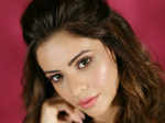 Aamna Sharif's Photos