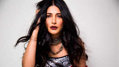 Shruti Haasan sings her favourite song from her father’s film Nayakan