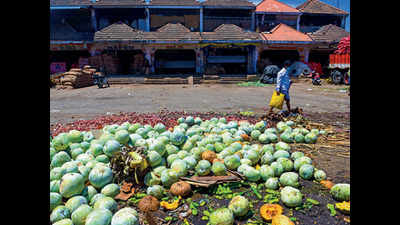 Chennai: Eight tonnes veggies go waste at Koyambedu market daily