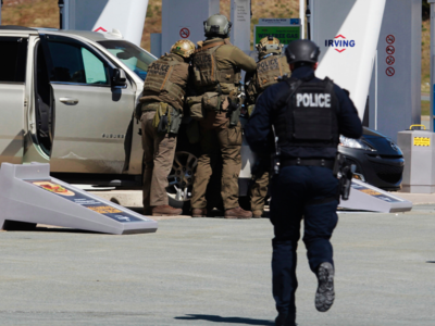 Gunman kills 16 in rampage, deadliest in Canadian history