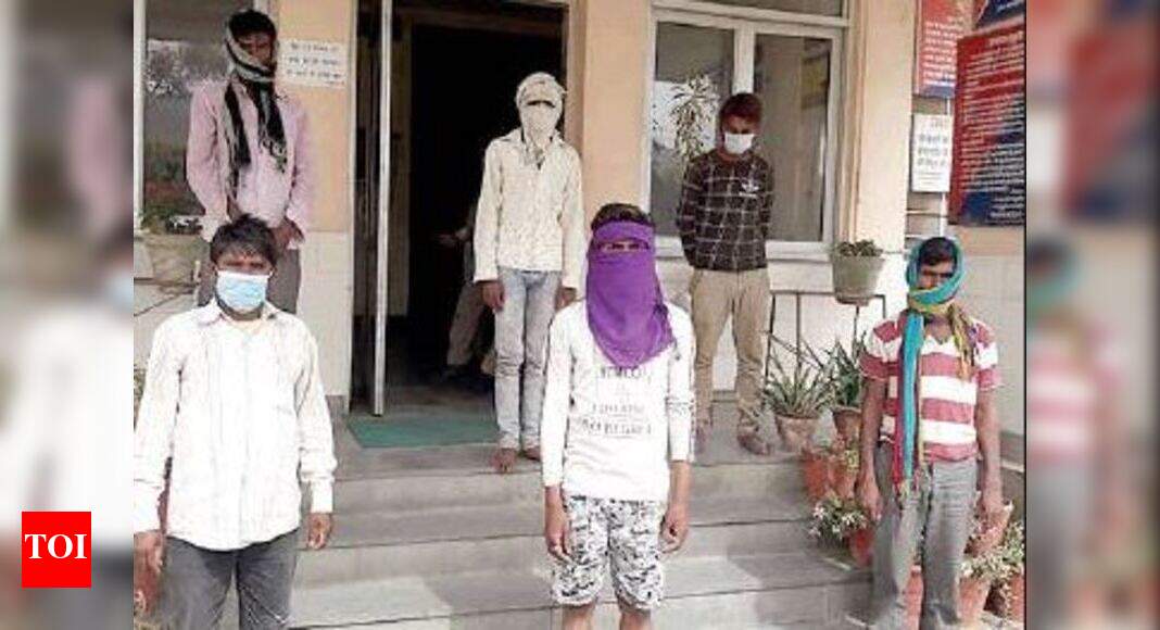 Patrolling team attacked in Dholpur, cop hurt; 3 arrested | Jaipur News ...