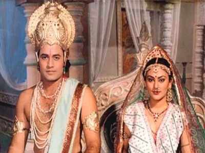 Ramayan fans complain about scenes being cut in the rerun; Prasar Bharati CEO clarifies they weren't part of original production