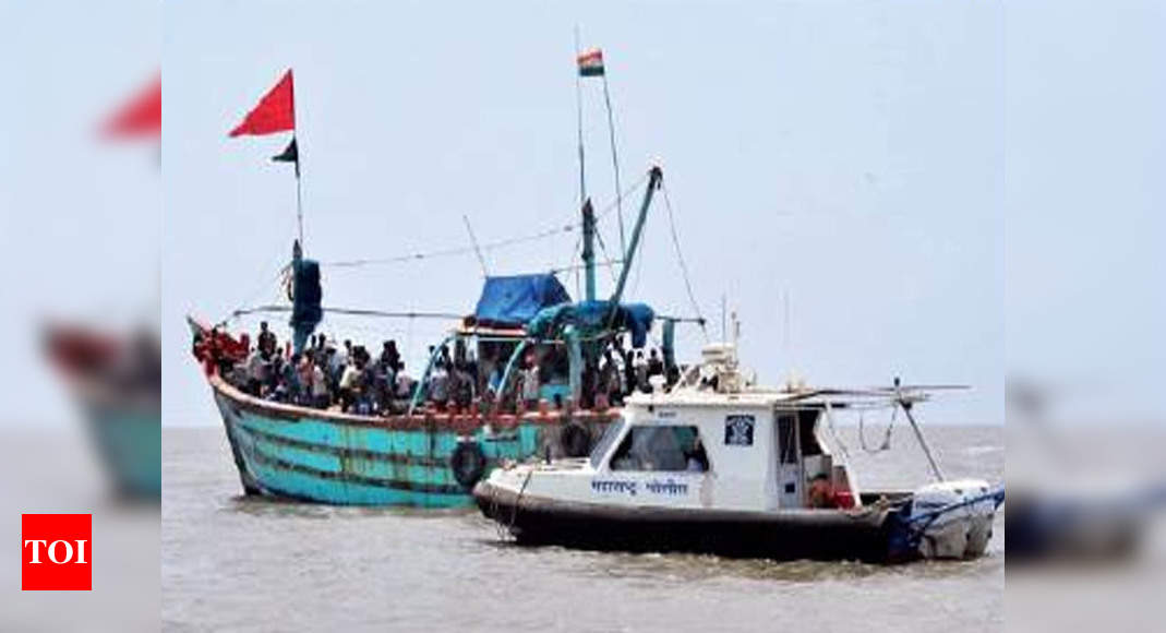 Palghar: Fishing boat workers back from Gujarat weeks after