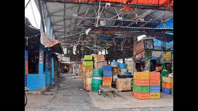 South Kolkata fish retailers struggle to meet demand after Patipukur market closure