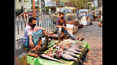 With closure of wholesale markets, Kolkata gets 10% of normal fish supply