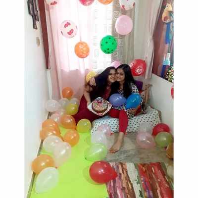 Kabani fame Gopika Anil's surprise birthday party for sister