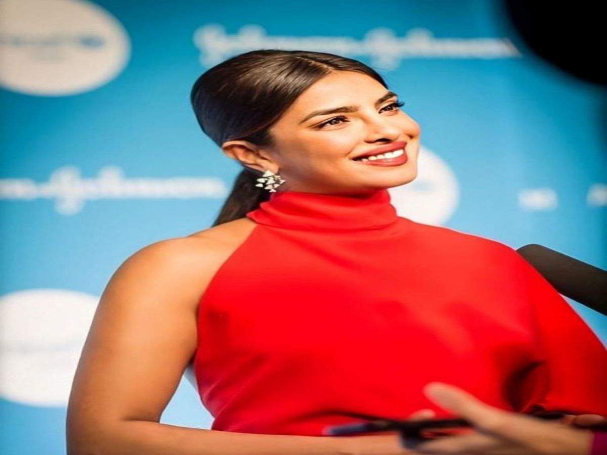 Priyanka Chopra provides 10,000 pair of Crocs to frontliners in US and ...