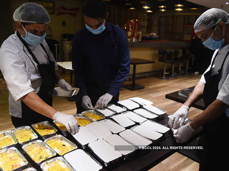 #Lockdown: Restros, housing societies provide meals to underprivileged
