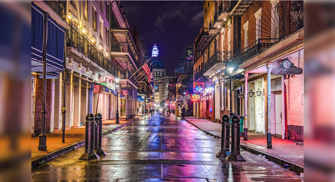 A violinist in New Orleans is bringing music to neighbourhoods amidst