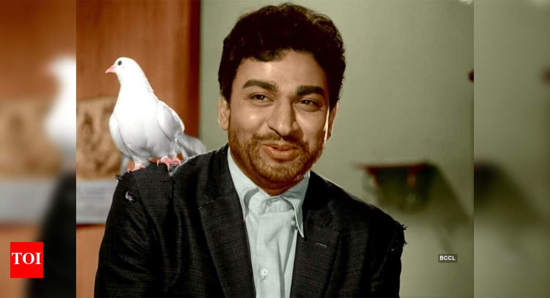 #Rajkumar91stbirthday: Family visits samadhi; Puneeth Rajkumar to come ...