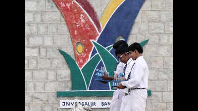 Chhattisgarh: 24 students of Jawahar Navodaya Vidyalaya stuck in Karnataka