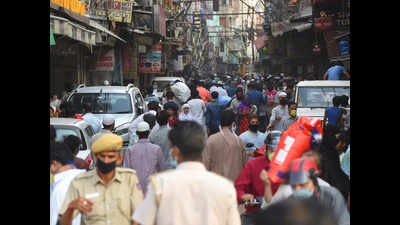 In Delhi's red zone, crowd causes big scare