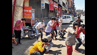 Hold your ears, do sit-ups: Aurangabad cops to lockdown violators
