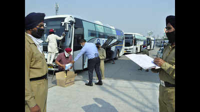 Maharashtra asks 6 states to take back 3.5L stranded migrants