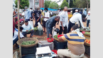 Bhubaneswar: Prices of vegetable remarkably down after one month of lockdown