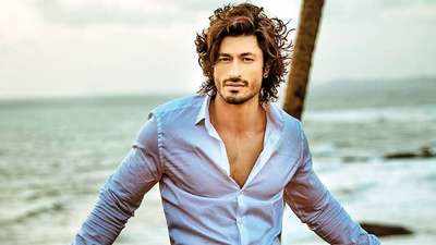 Vidyut Jamwal asks people to be careful with pets