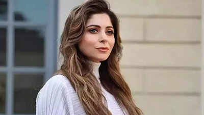 Kanika Kapoor confirms she is 'at home in Lucknow spending some quality time with her parents'