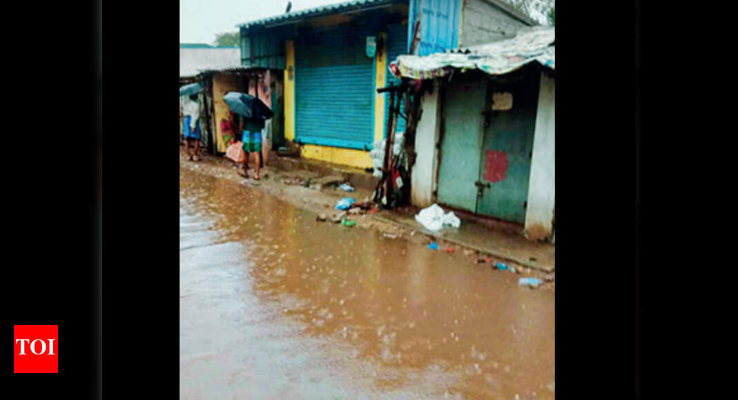 Tamil Nadu: Man steps into puddle with live wire, electrocuted ...