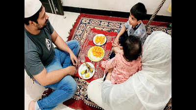 Pune: Working professionals get to spend Ramzan month with family