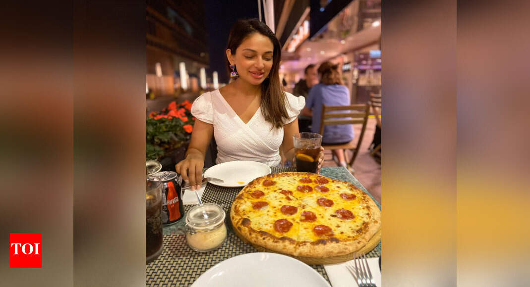 Pizza, pepperoni and icetea, life was simple and beautiful Rubina Bajwa on days before