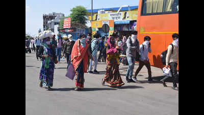 Gujarat shifts stranded migrants to Madhya Pradesh, Rajasthan, allows others