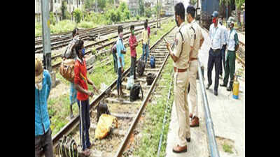 Most migrant workers prefer to stay and work in native places | Patna ...