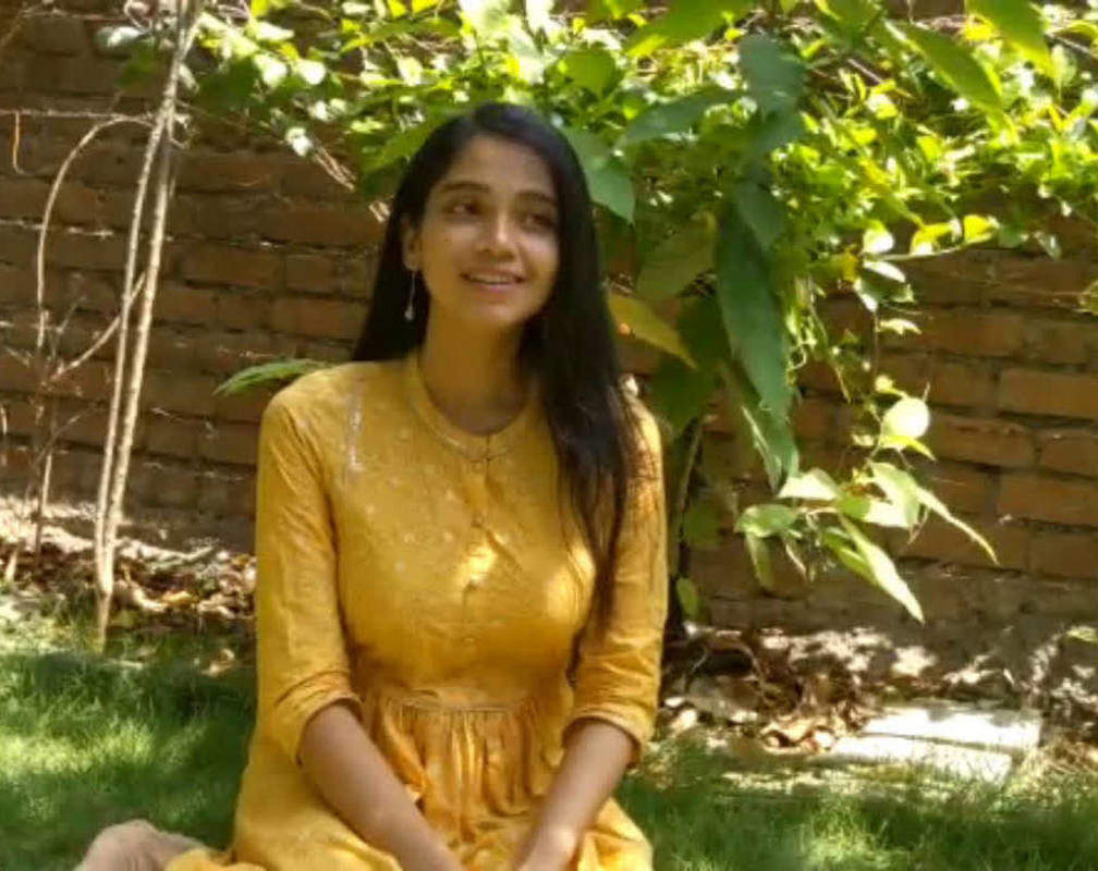 
Bhagyashree Limaye tells us how to keep the skin radiant in summers
