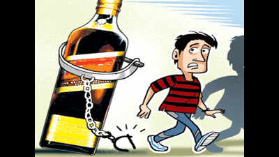 Six held in Beed for consuming alcohol in parked car