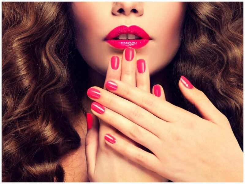 Monochromatic Nail Colors Trends